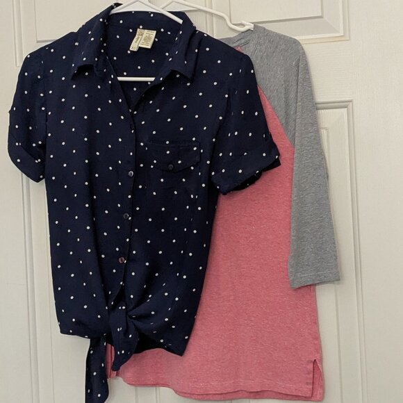 Set 2 Under Armour / Japna Blouse T-Shirt Size XS Blue/ Pink - Picture 1 of 12